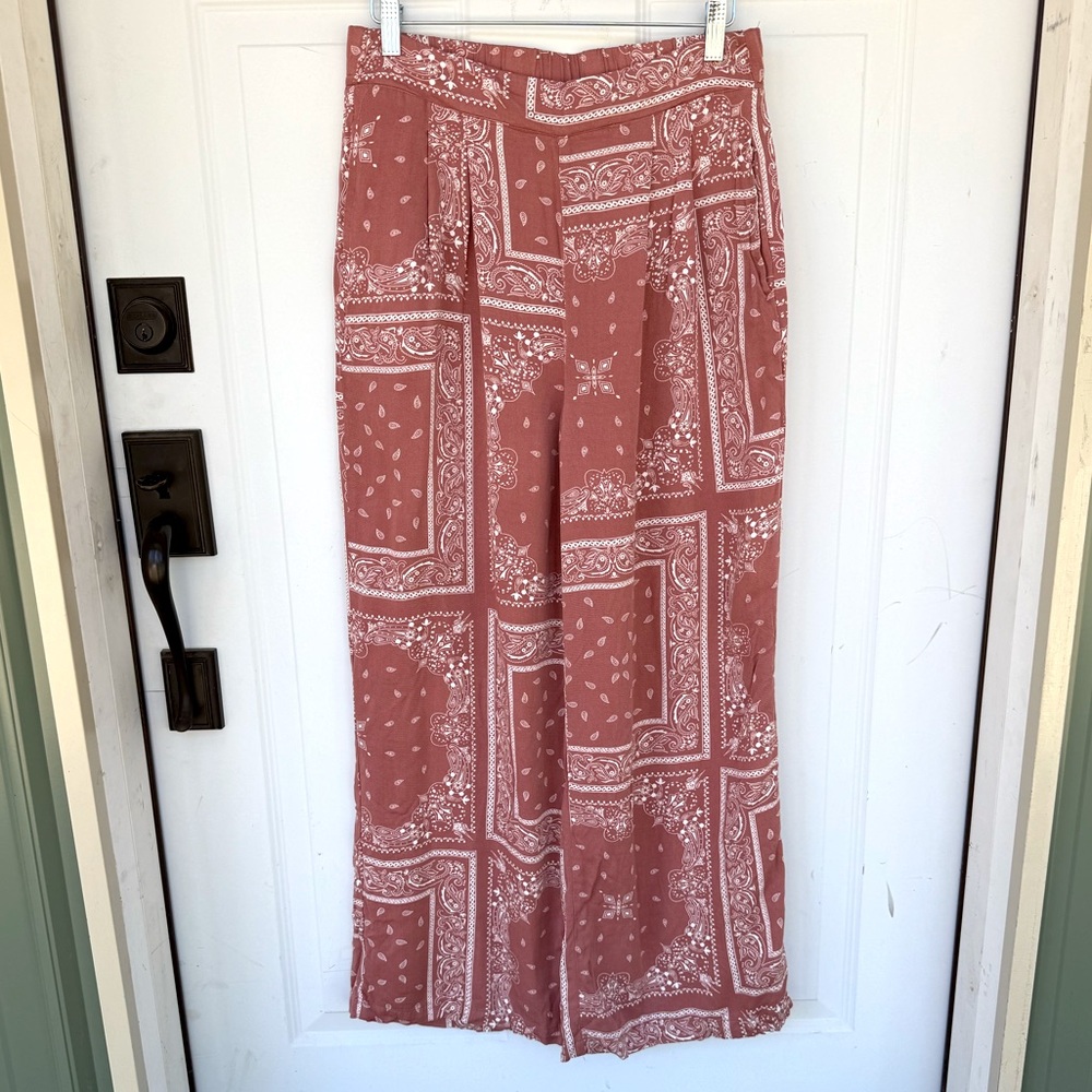 Women's Wide Leg Pants in Pink Paisley